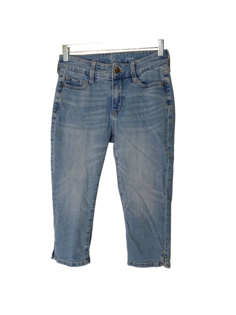 St. Johns Bay Womens 2P Petite Capri Jeans Light Wash Denim 5-Pocket Design #B-3